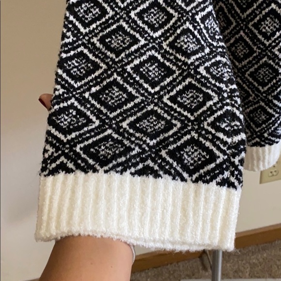 cable & gauge black and white knit sweater size XL - Picture 4 of 11